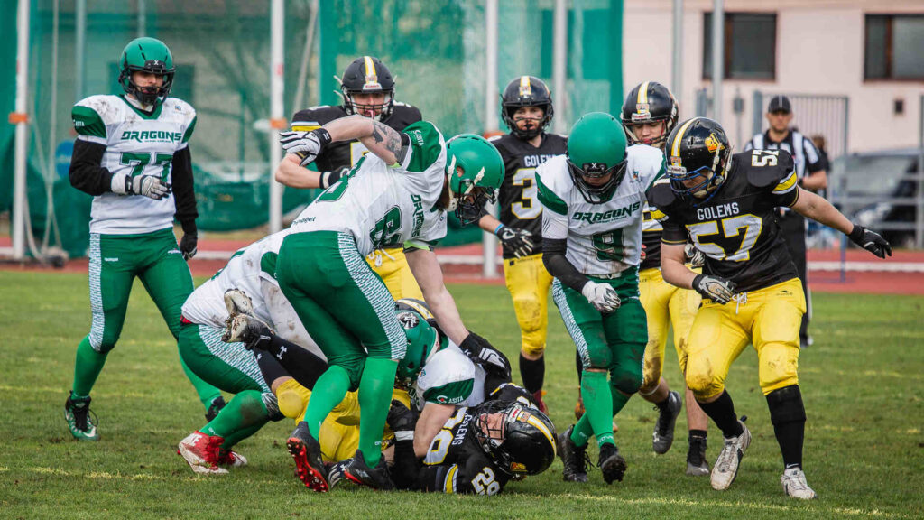 golems-deagons-americky-fotbal-zlin-00113